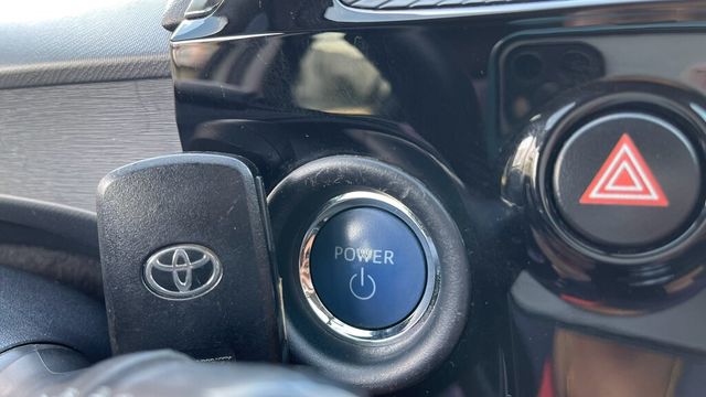TOYOTA豐田 PRIUS C  第7張相片