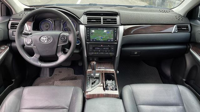TOYOTA豐田 CAMRY HYBRID  第5張相片