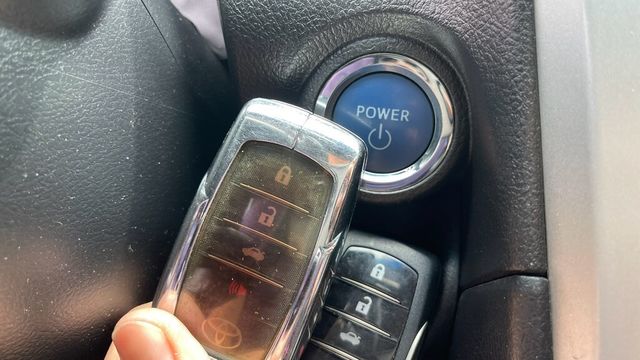 TOYOTA豐田 CAMRY HYBRID  第9張相片