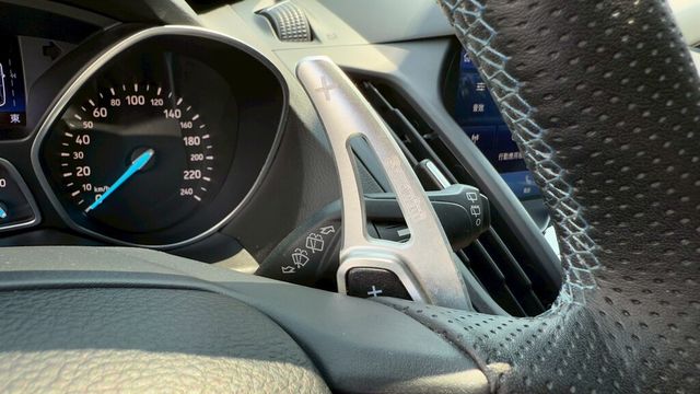 FORD福特 KUGA  第15張相片