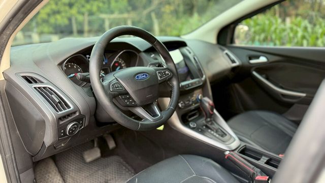 FORD福特 FOCUS  第14張相片