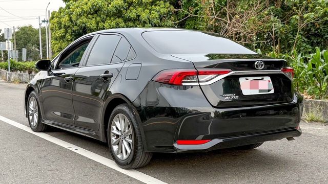 TOYOTA豐田 ALTIS  第4張相片