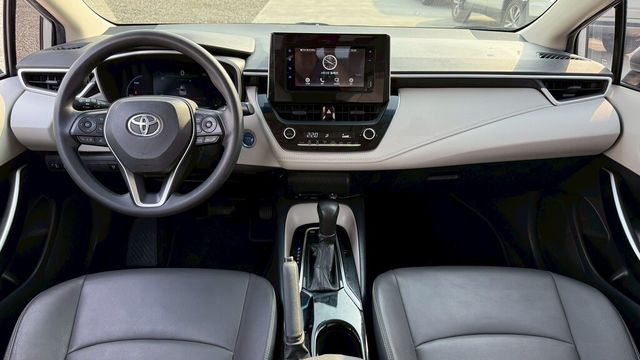 TOYOTA豐田 ALTIS  第5張相片