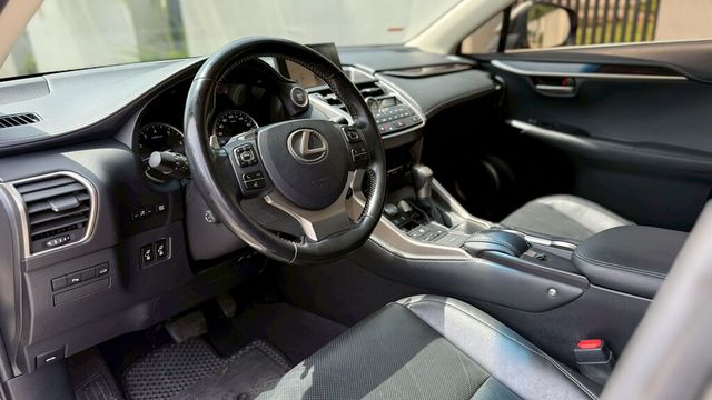 LEXUS凌志 NX200T  第7張相片