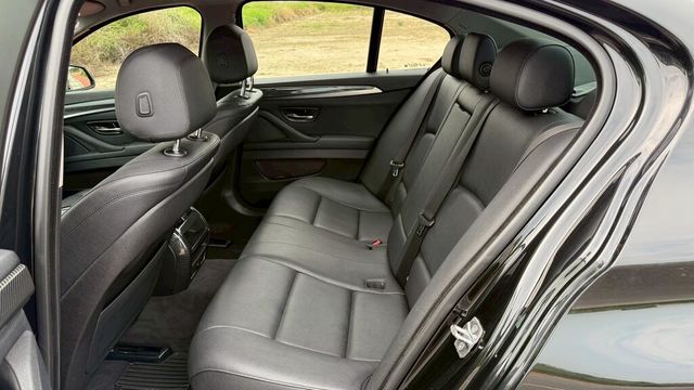 BMW寶馬 520D  第8張相片