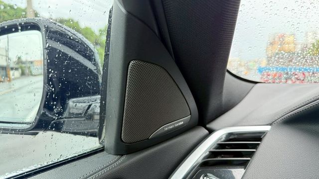 BMW寶馬 X6 XDRIVE40I  第7張相片
