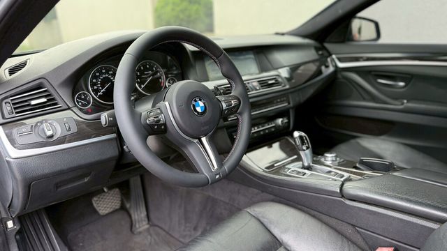 BMW寶馬 528I  第7張相片