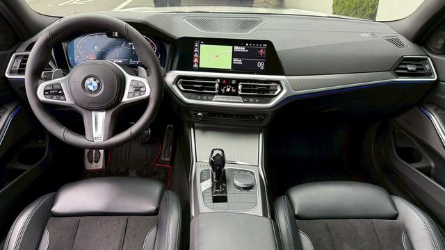 BMW寶馬 330I  第5張相片