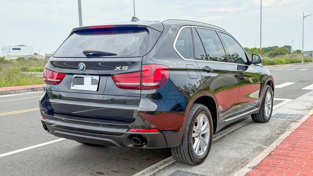 BMW寶馬 X5 XDRIVE25D  第2張相片