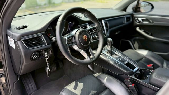 PORSCHE保時捷 MACAN  第8張相片