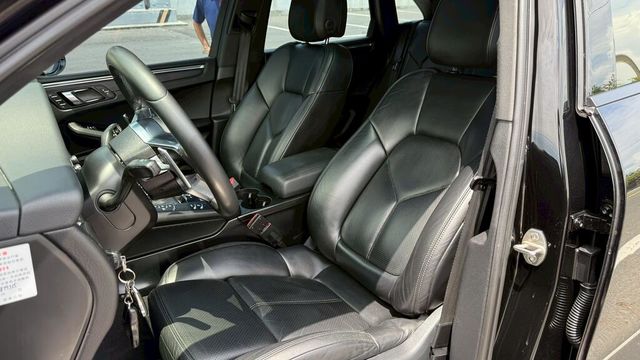 PORSCHE保時捷 MACAN  第10張相片