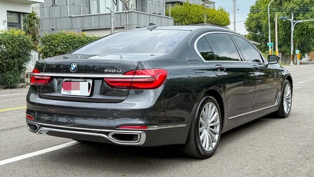 BMW寶馬 740LI  第2張相片