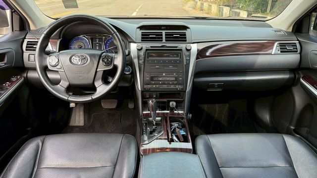 TOYOTA豐田 CAMRY  第5張相片