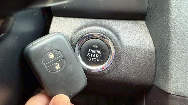 TOYOTA豐田 CAMRY  第10張相片