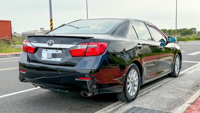 TOYOTA豐田 CAMRY  第2張相片