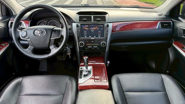 TOYOTA豐田 CAMRY  第13張相片