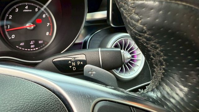 M-BENZ賓士 C400  第17張相片