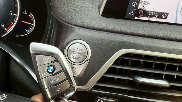BMW寶馬 730LD  第14張相片