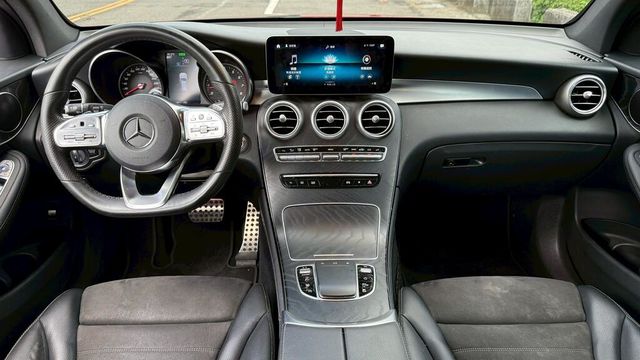 M-BENZ賓士 GLC300  第5張相片