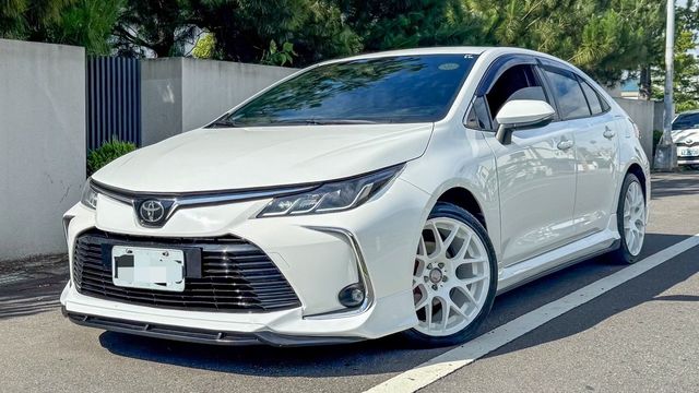 TOYOTA豐田 ALTIS  第1張相片
