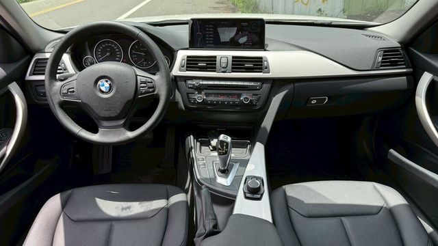 BMW寶馬 316  第5張相片