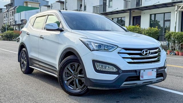 HYUNDAI現代 SANTA FE  第3張相片