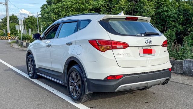 HYUNDAI現代 SANTA FE  第4張相片