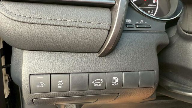 TOYOTA豐田 CAMRY  第12張相片