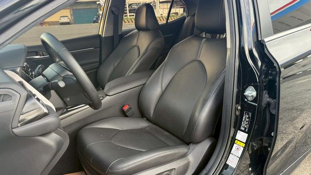 TOYOTA豐田 CAMRY  第17張相片