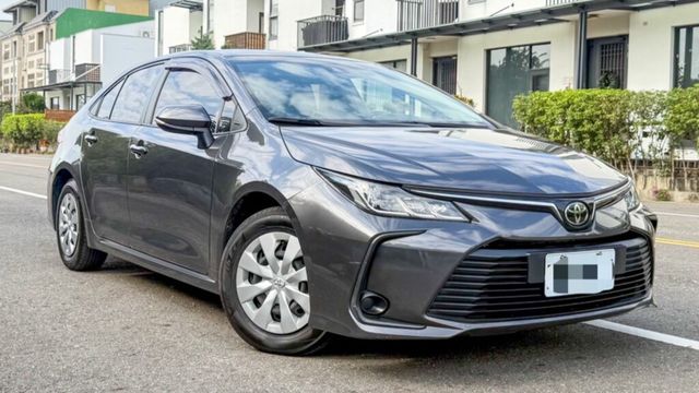 TOYOTA豐田 ALTIS  第3張相片