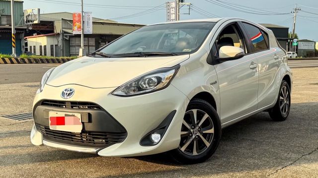 TOYOTA豐田 PRIUS C  第1張相片