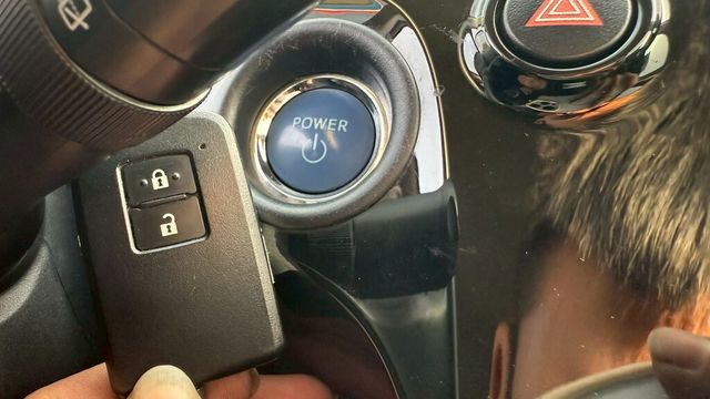 TOYOTA豐田 PRIUS C  第9張相片