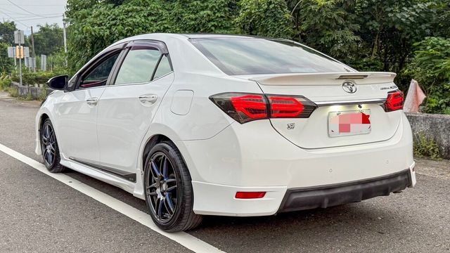 TOYOTA豐田 ALTIS  第2張相片