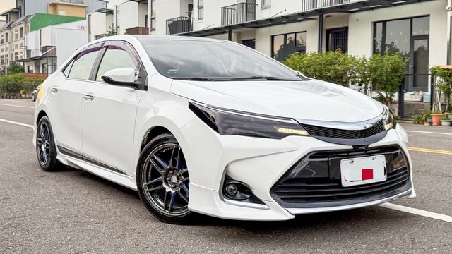 TOYOTA豐田 ALTIS  第3張相片