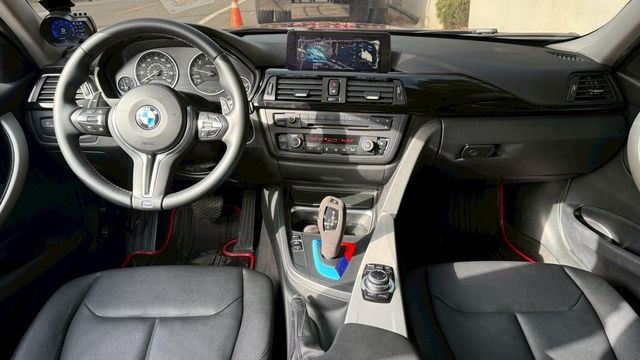 BMW寶馬 328I  第5張相片