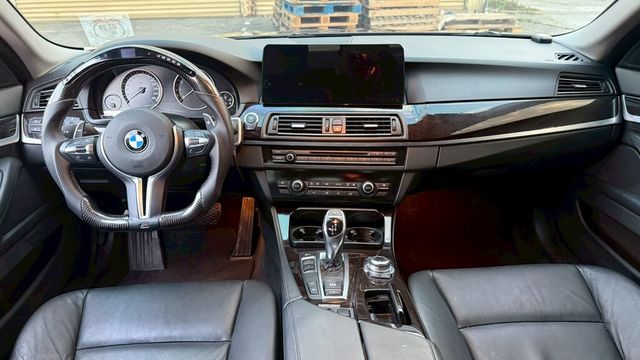 BMW寶馬 520  第5張相片