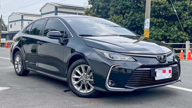 TOYOTA豐田 ALTIS  第3張相片