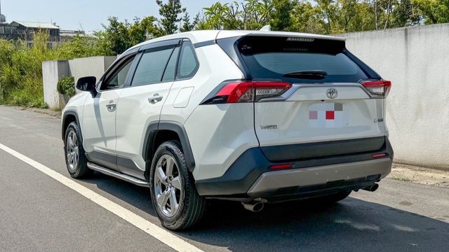 TOYOTA豐田 RAV4  第4張相片