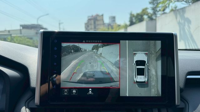 TOYOTA豐田 RAV4  第9張相片