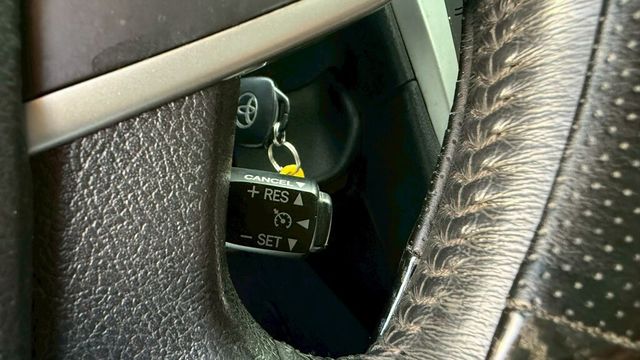 TOYOTA豐田 CAMRY  第9張相片