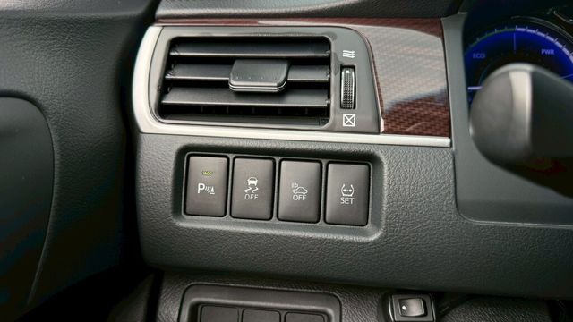 TOYOTA豐田 CAMRY HYBRID  第9張相片