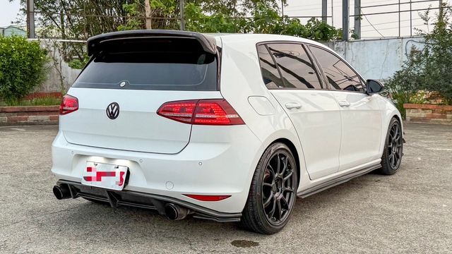 VOLKSWAGEN福斯 GOLF GTI  第4張相片