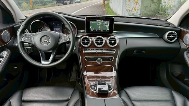 M-BENZ賓士 C300  第5張相片