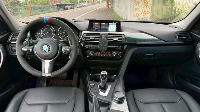 BMW寶馬 320I  第5張相片