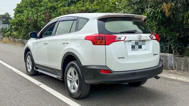 TOYOTA豐田 RAV4  第2張相片