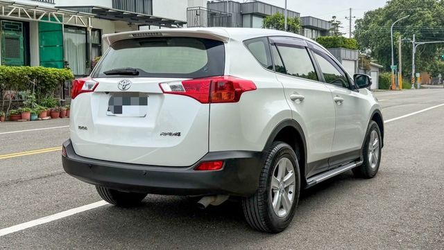 TOYOTA豐田 RAV4  第4張相片