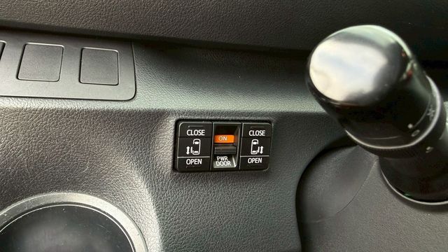 TOYOTA豐田 SIENTA  第7張相片