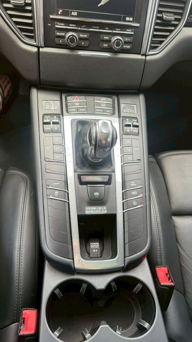 PORSCHE保時捷 MACAN S  第8張相片