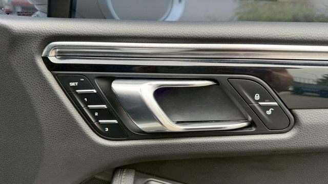 PORSCHE保時捷 MACAN S  第9張相片