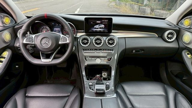 M-BENZ賓士 C300  第5張相片